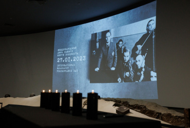 Фото к новости Руководитель ФАДН России Игорь Баринов принял участие в церемонии, посвященной Международному дню памяти жертв Холокоста
